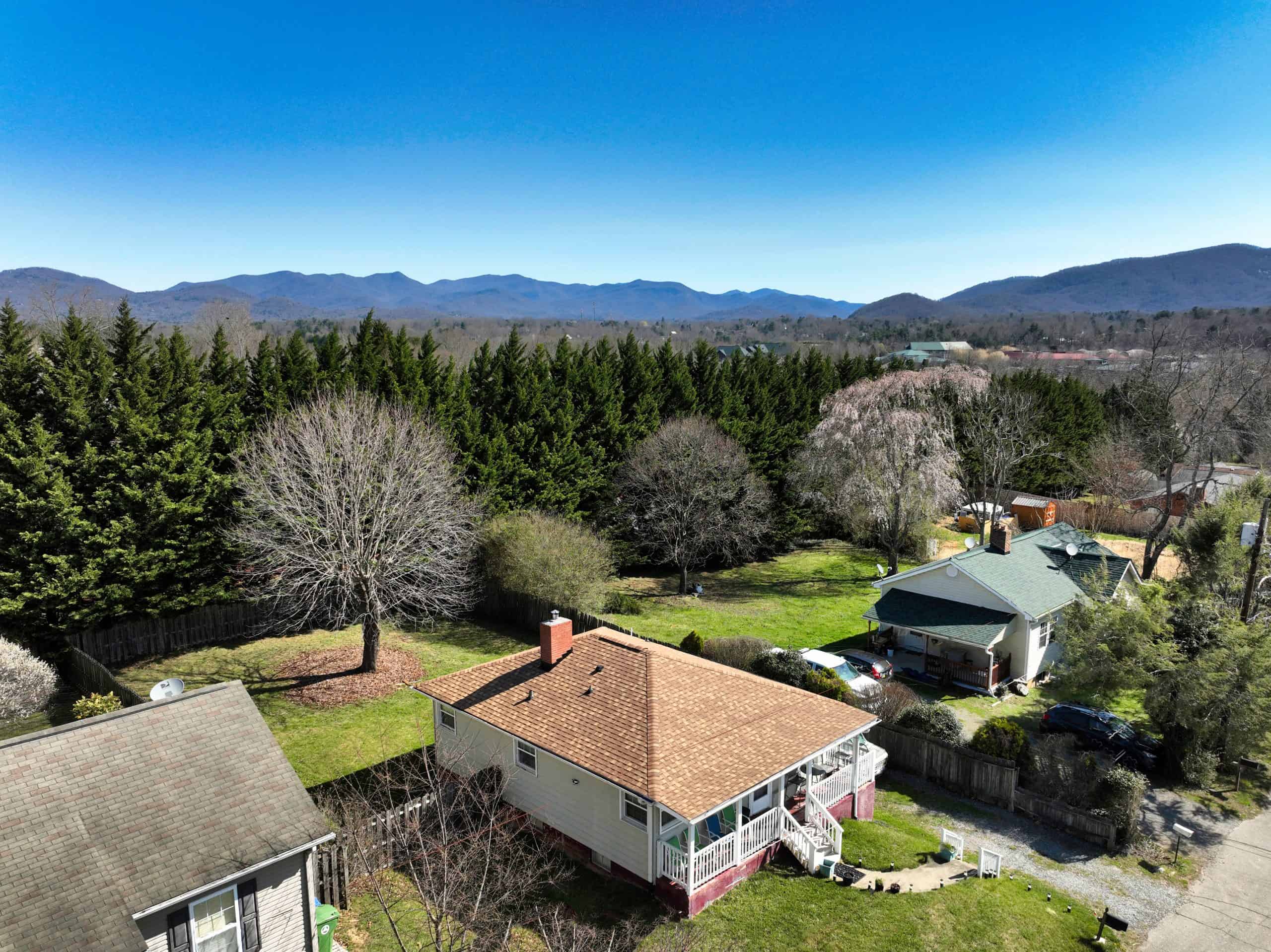 New-Architectural-Shingles-Added-to-a-Home-in-the-28803-Zip-Code-of-Asheville-93-scaled